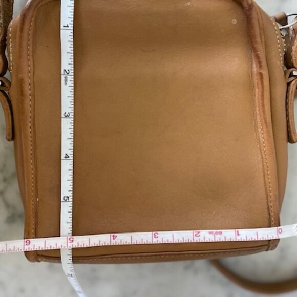 COACH Vintage British Tan Classic Kit Camera Crossbody Purse - Picture 13 of 16